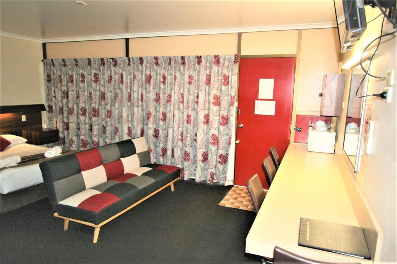 Sarina Motor Inn Εξωτερικό φωτογραφία
